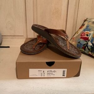 🌺 Olukai Paniolo Leather Sandals – Women’s Size 8/8W – NWT $75 🌺